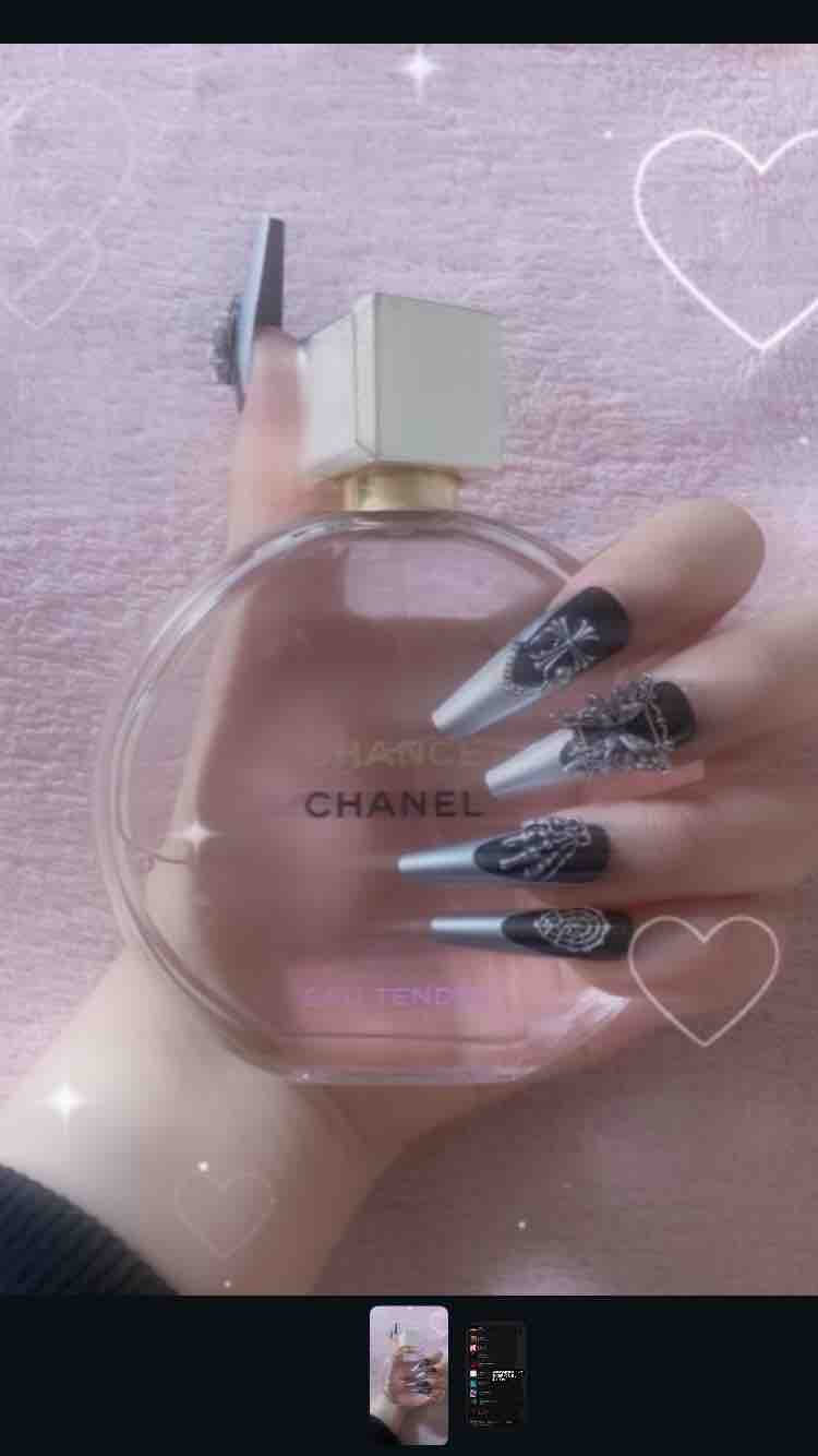 𝑬𝒎𝒎𝒂🌟かわいいコスメ好き