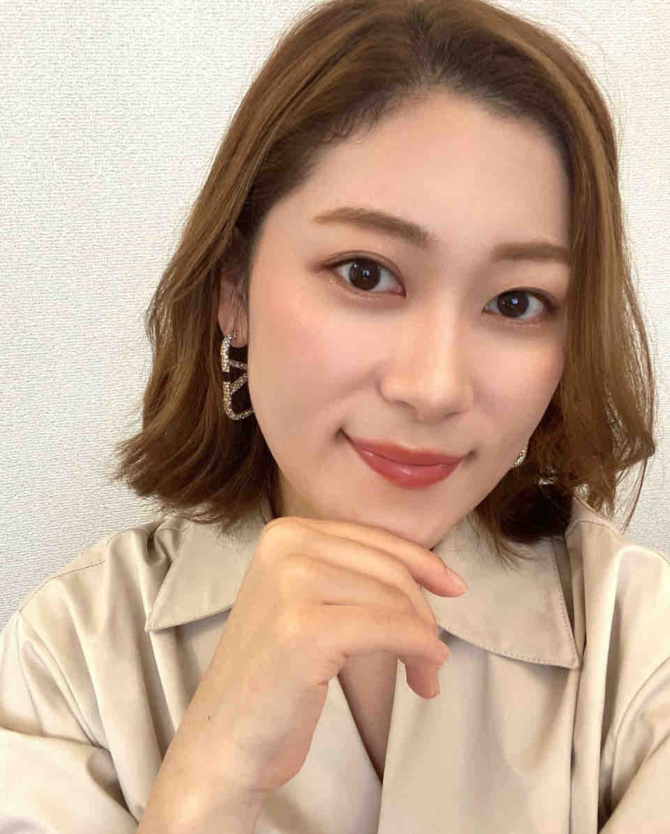 酒巻絵美梨｜現役イメコン・パーソナルカラーアナリスト