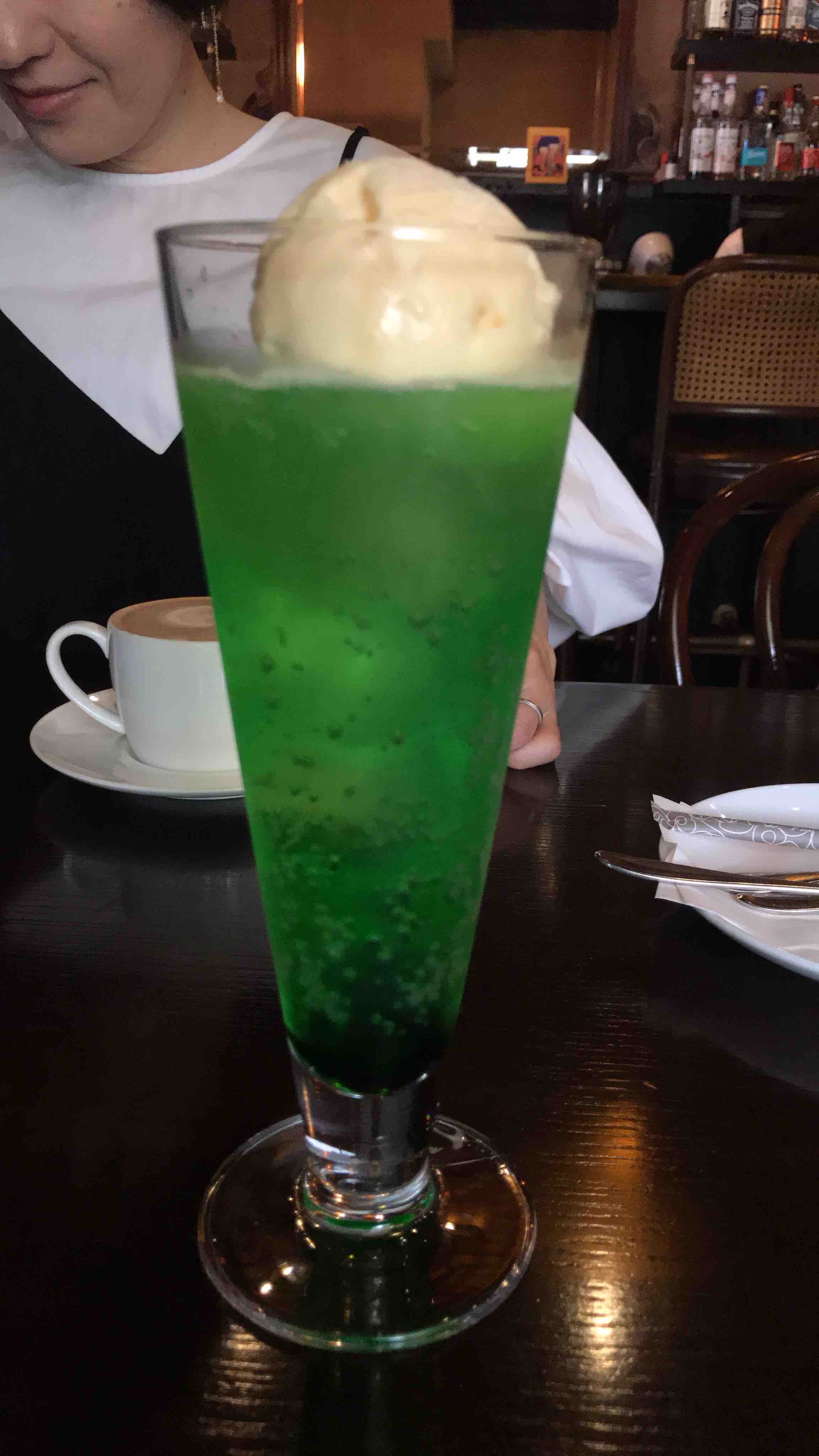 𖦹‎' ‐ '𖦹‎‎