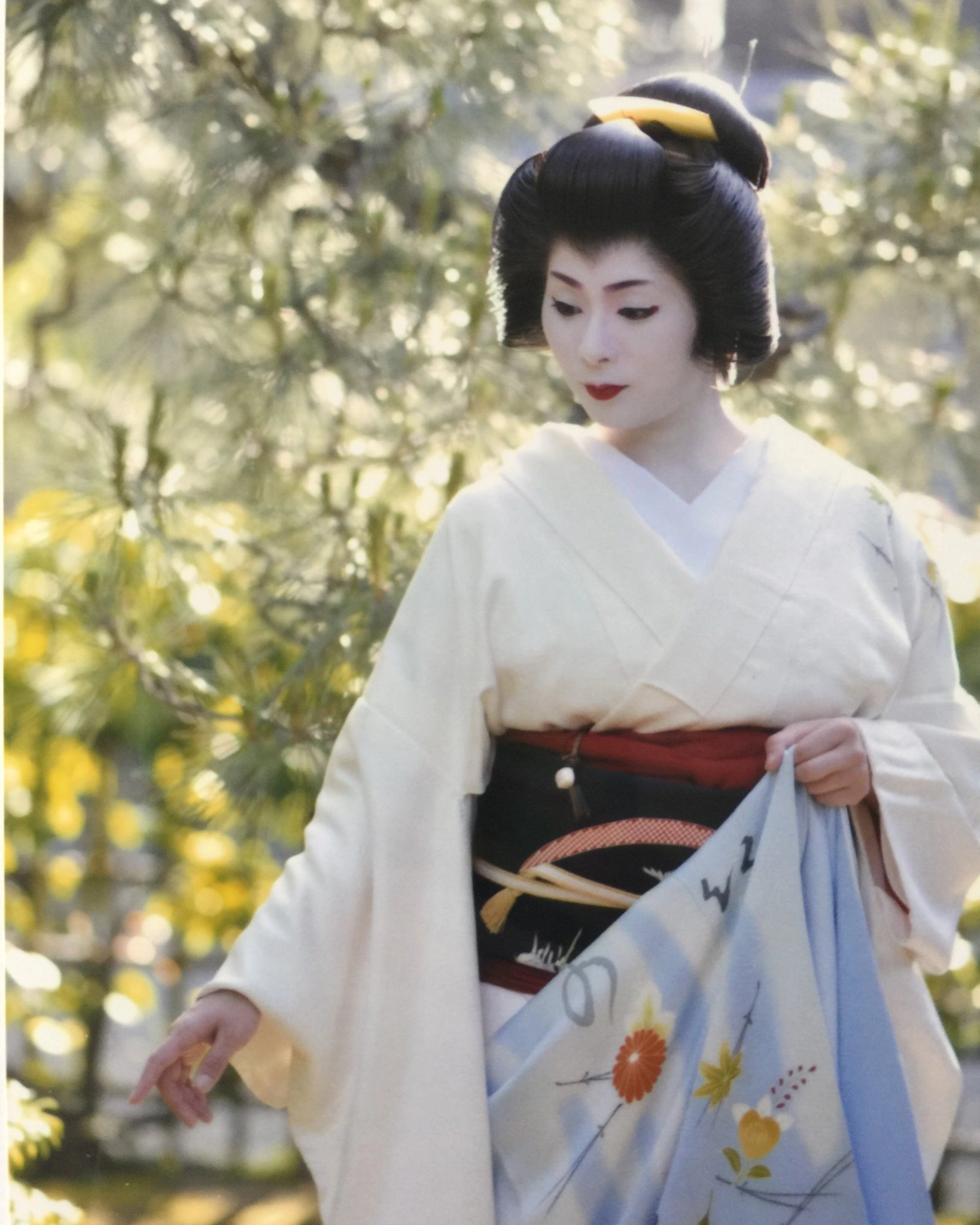  ローちゃん 元•祇園芸妓の24/7コスメ事情