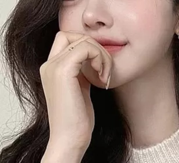 るる  フォロバ𝟏𝟎𝟎㌫