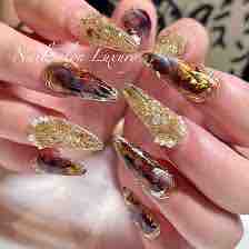 幸せを運ぶダンゴムシ