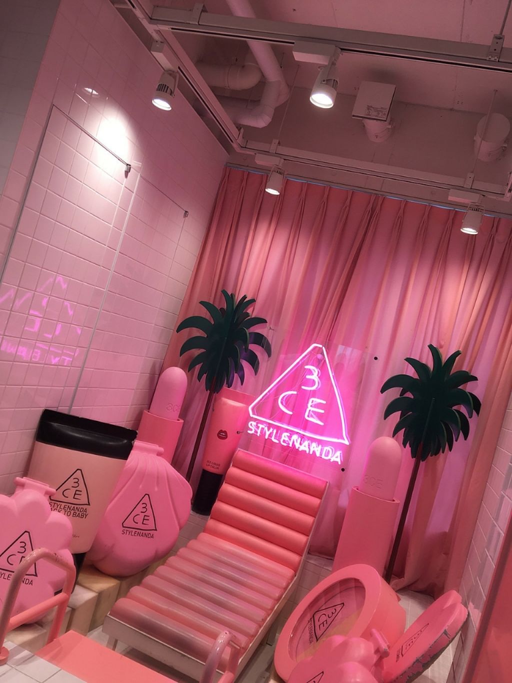 jegjg+，ヘー・・