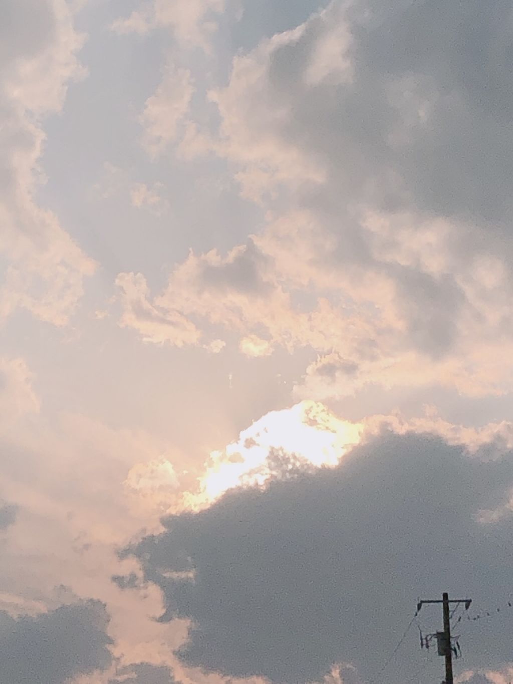 y    u     i     ☁*